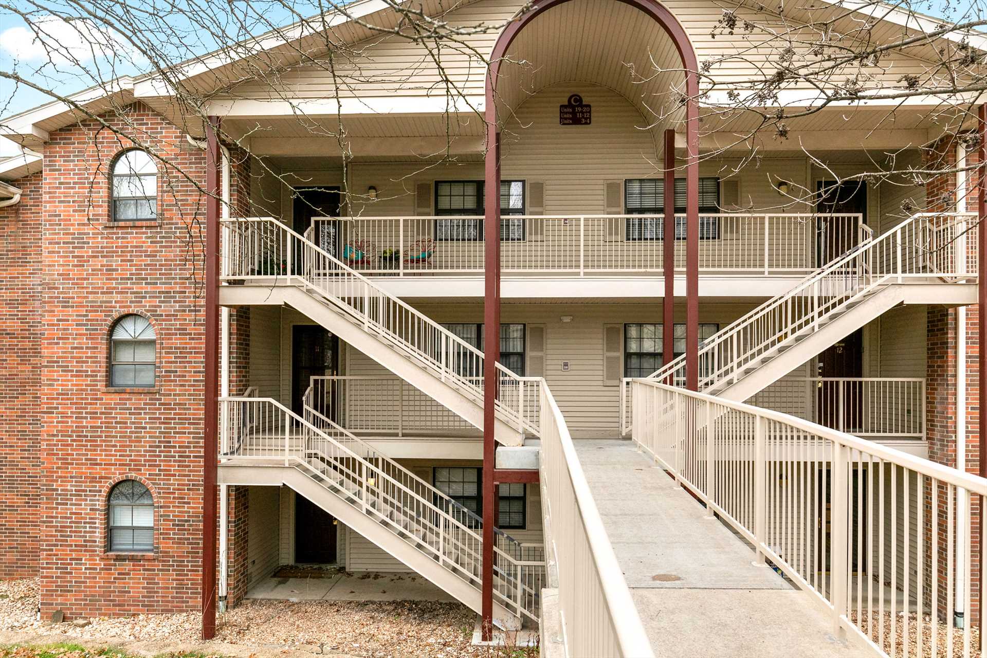 This 2 bedroom/ 2 bathroom property has everything you are l
