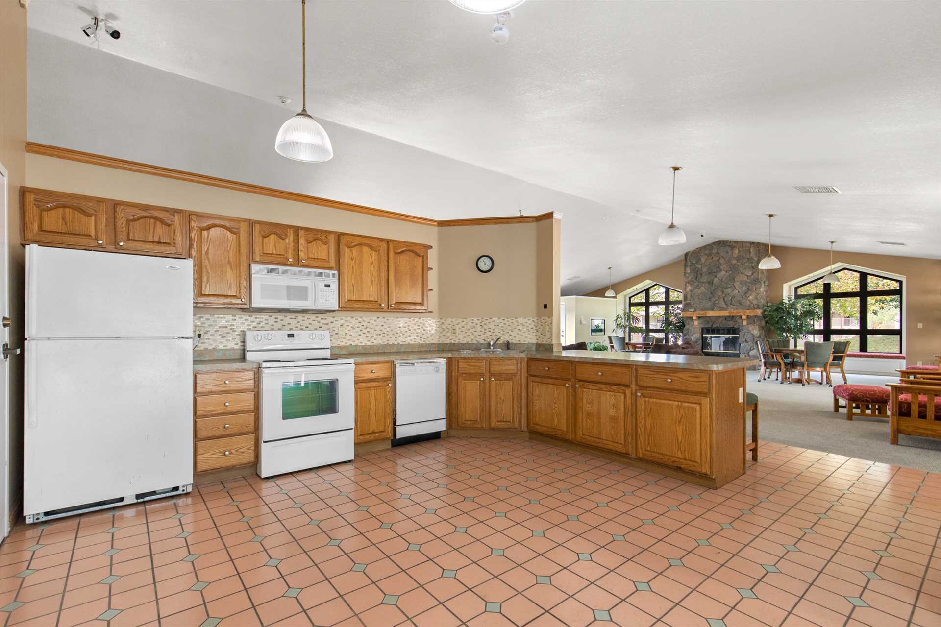 Full kitchen in the clubhouse for gatherings.